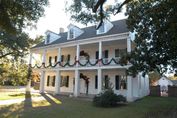 Holiday Tour of Homes Scheduled for December 5-15, 2012